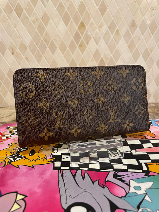 Louis Vuitton Vintage Monogram Zippy Wallet