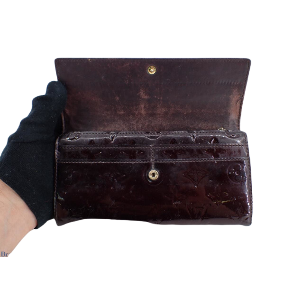 Vernis Burgundy International Wallet