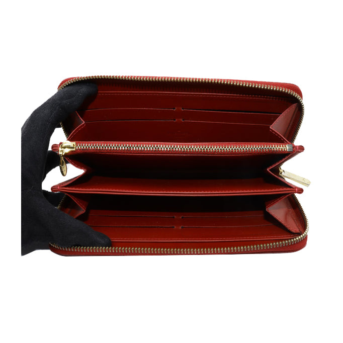 Vernis Red Zippy Wallet