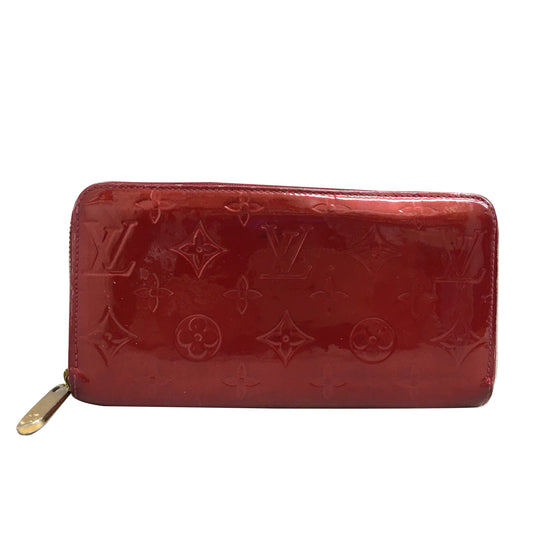 Vernis Red Zippy Wallet