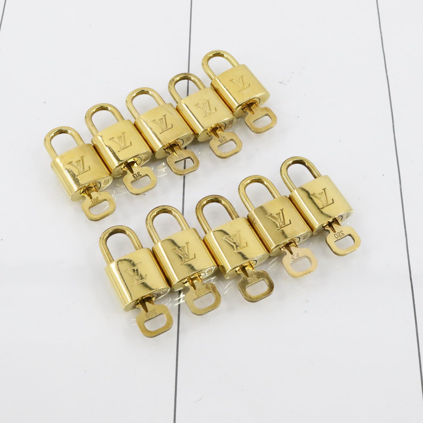 Set of 10 Lock & Keys