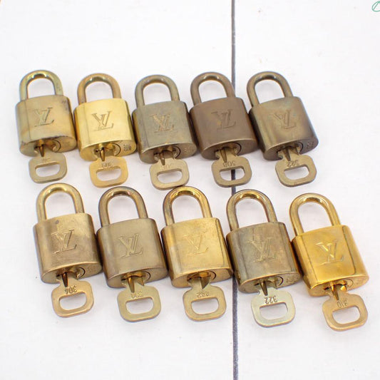 Set of 10 Lock & Keys