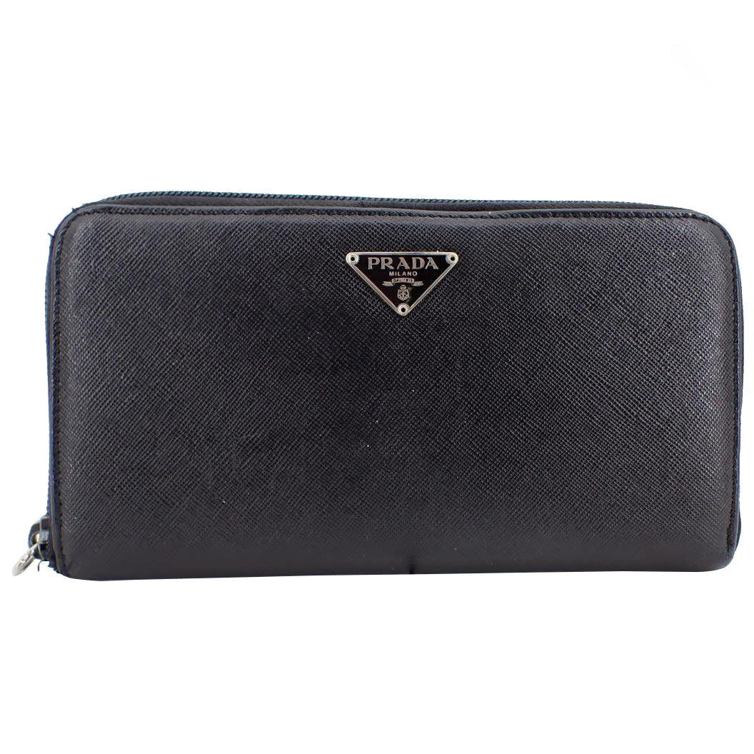 Black Leather Zippy Wallet