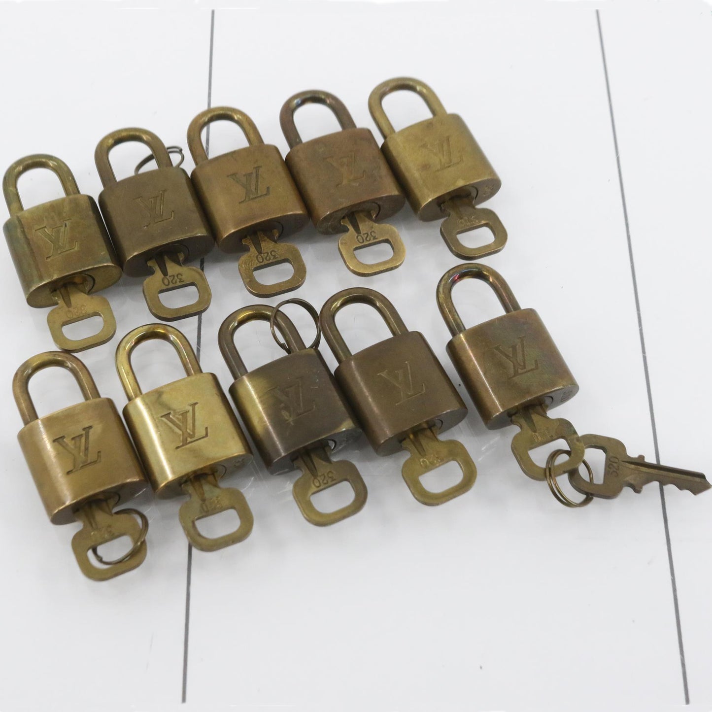 Set of 10 Lock & key