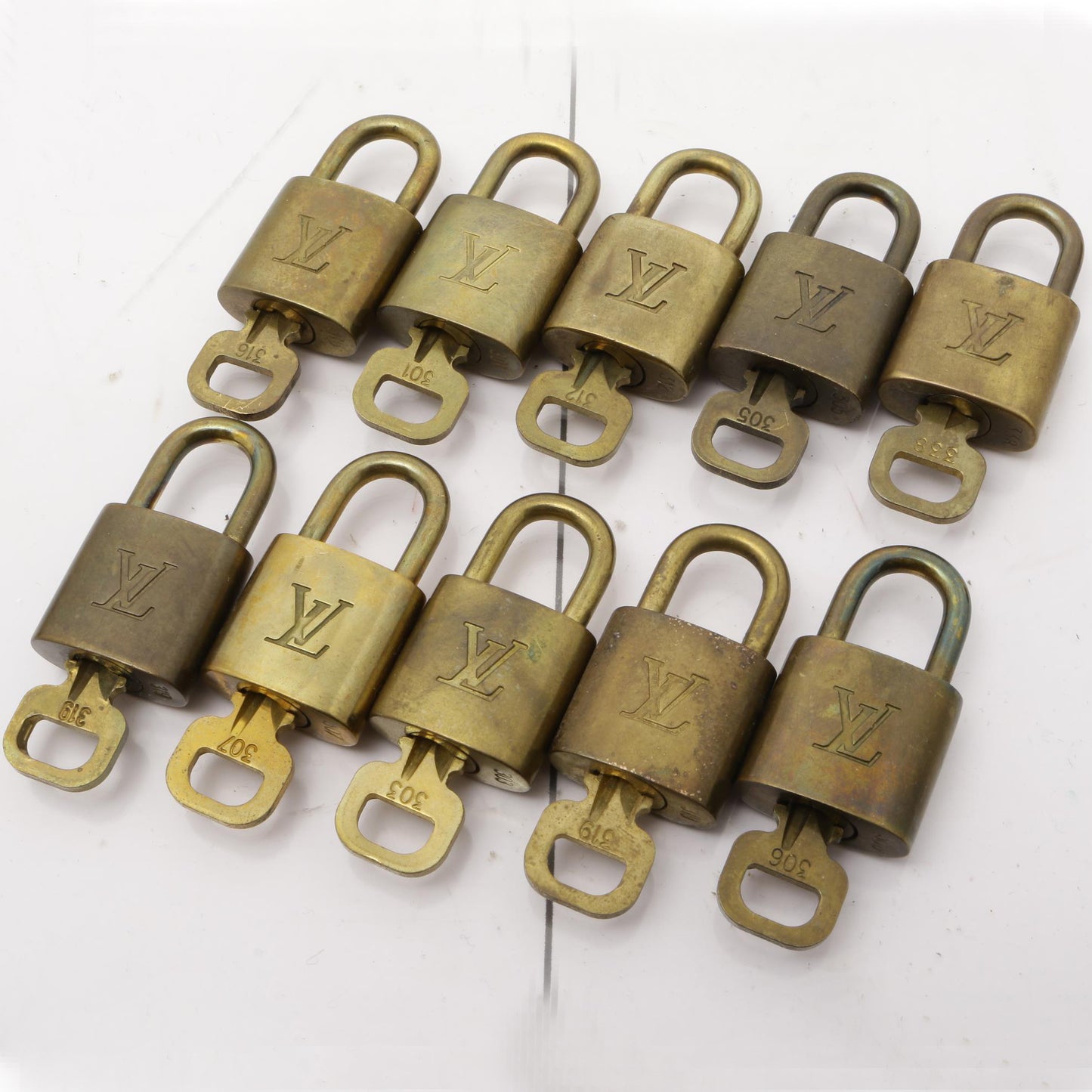 Set of 10 Lock & key