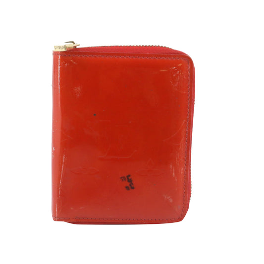 Vernis Red Zippy Wallet