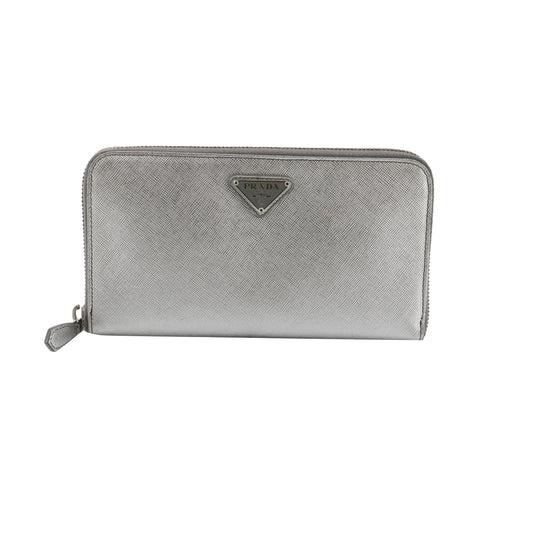 Gray Zippy Wallet