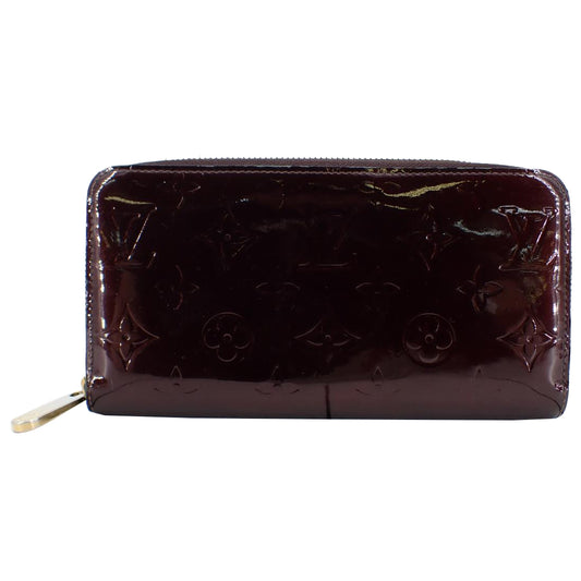 Vernis Amarante Zippy Wallet