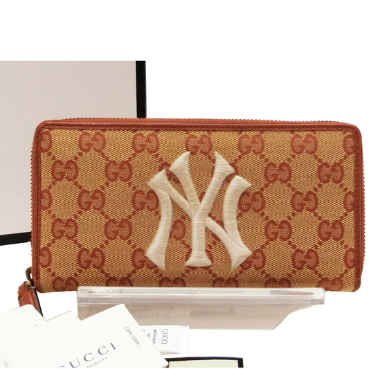 Brown GG Canvas NY Yankees Zippy Wallet