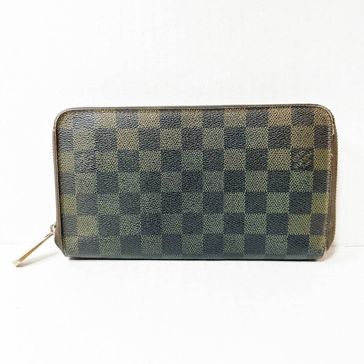 Damier Ebene Zippy Organizer Wallet