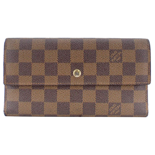 Damier Ebene International Wallet