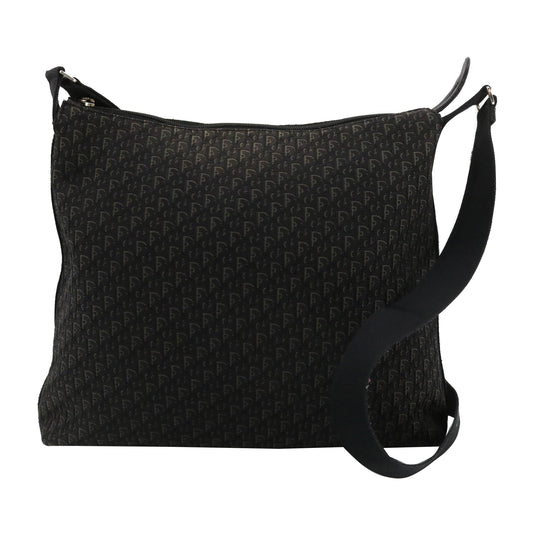 Black Trotter Shoulder Bag