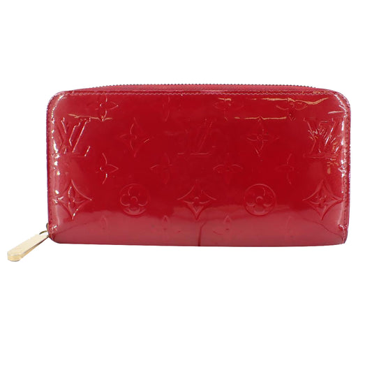 Vernis Red Zippy Wallet