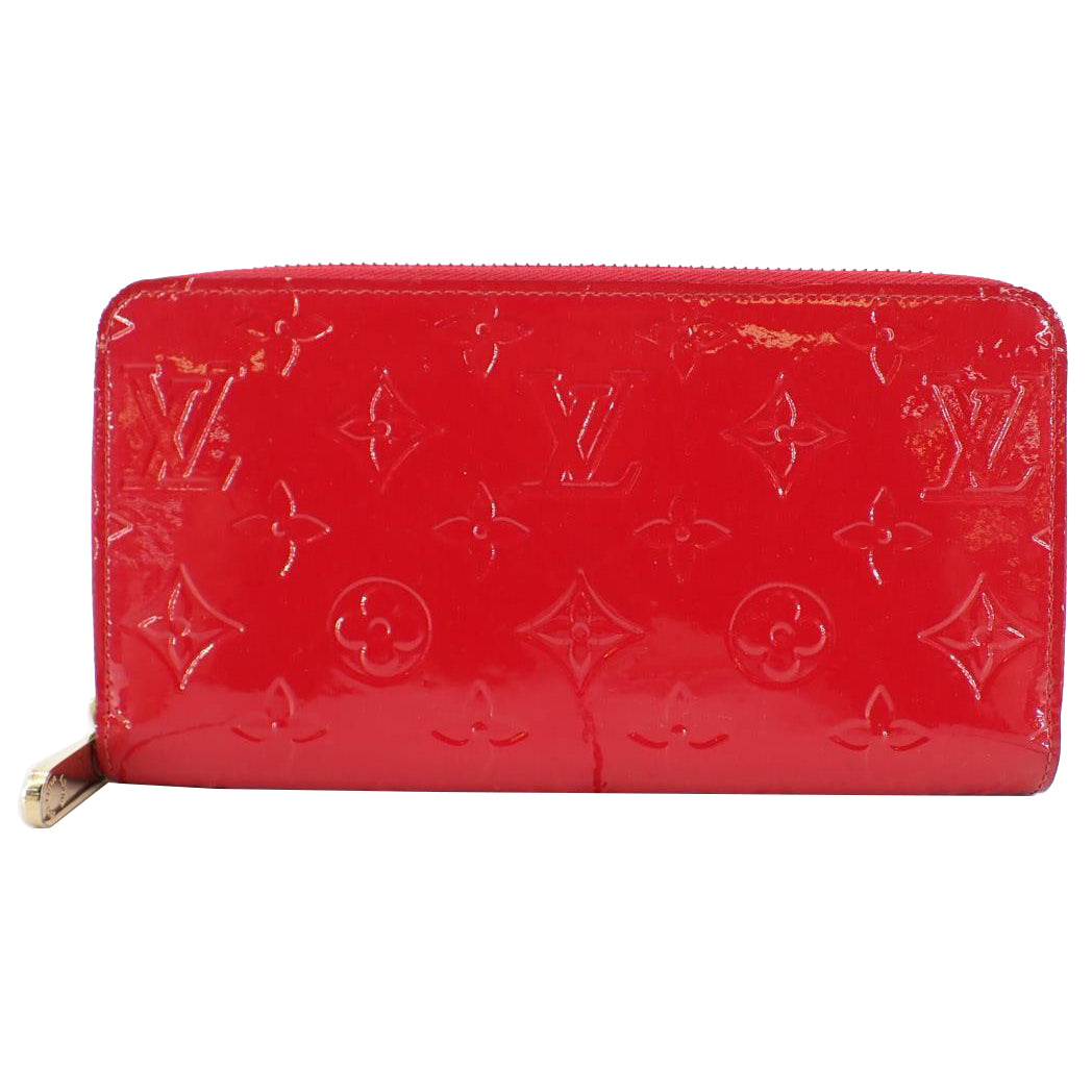 Vernis Red Zippy Wallet