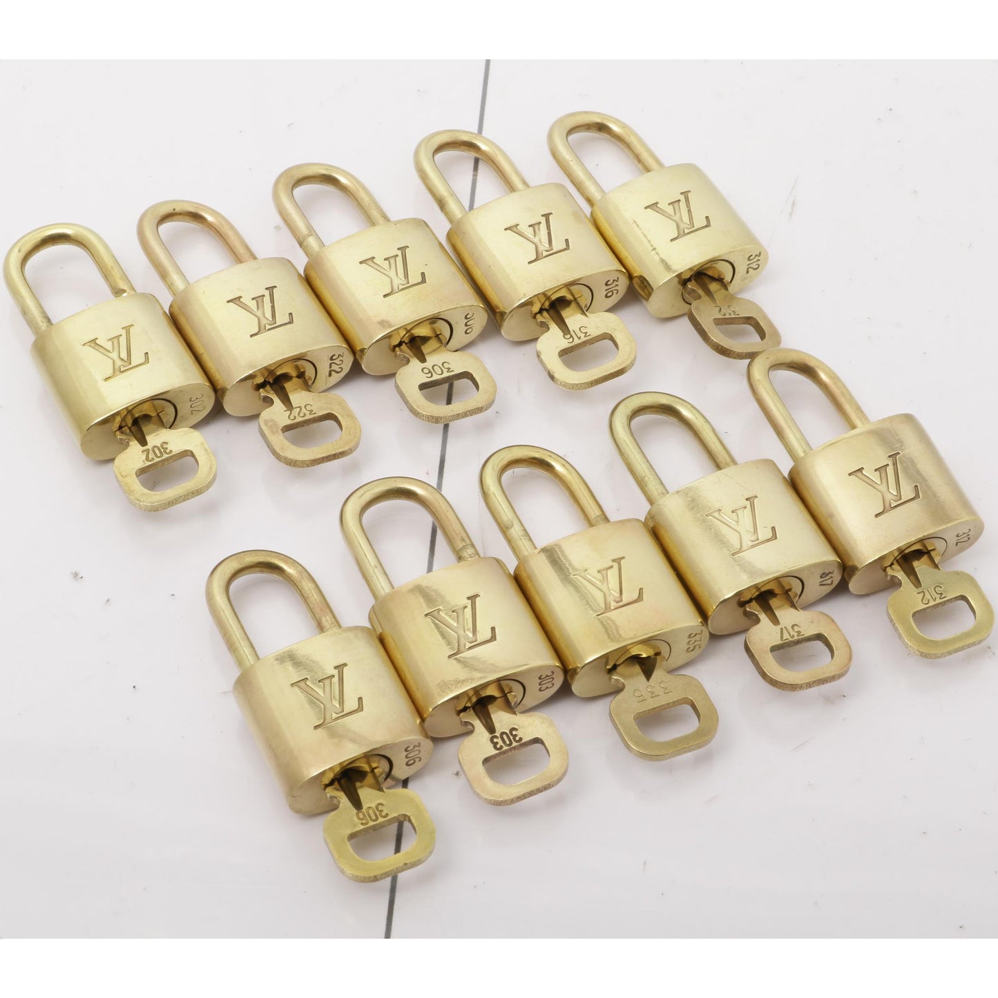 Set of 10 Lock and Keys