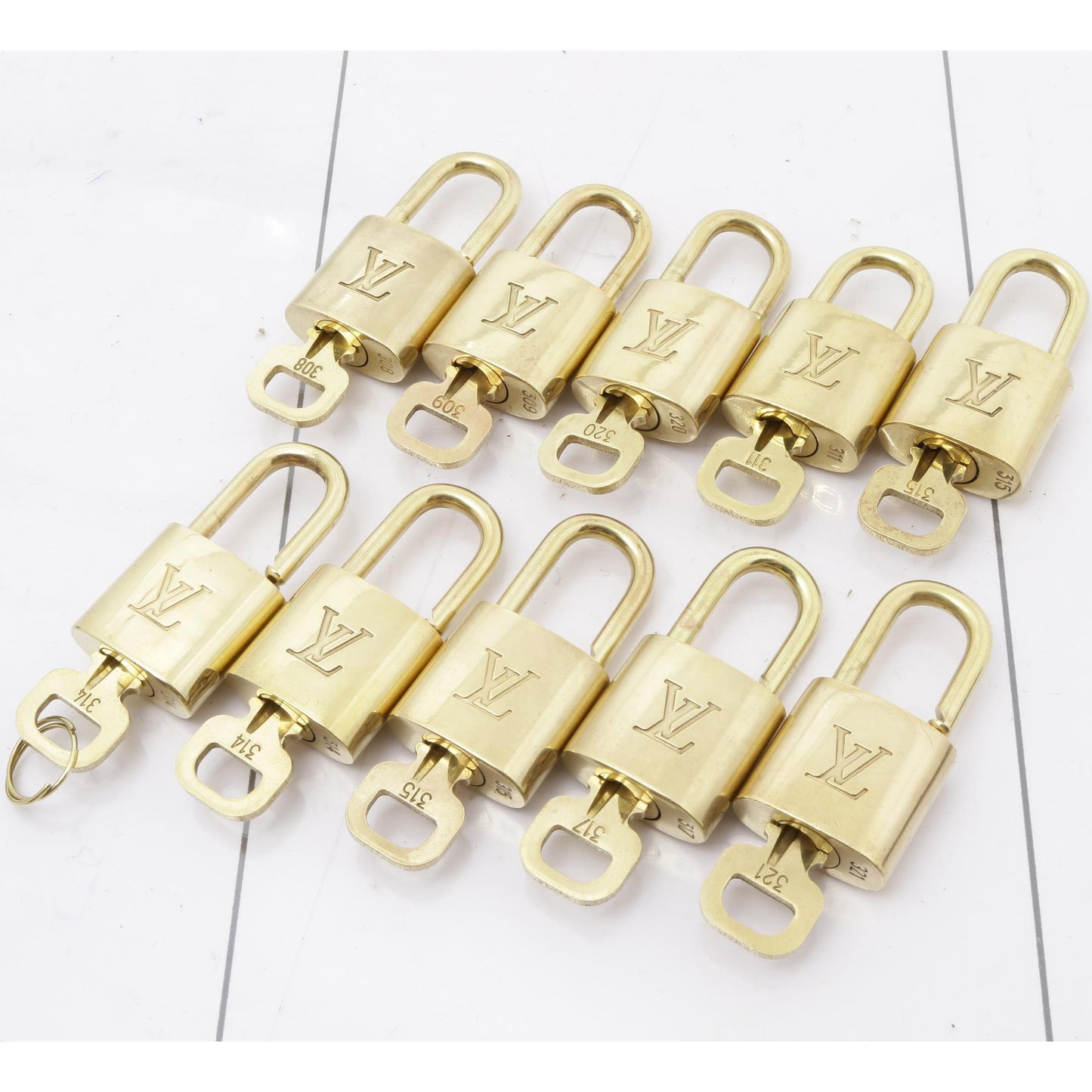 Set of 10 Lock and Keys