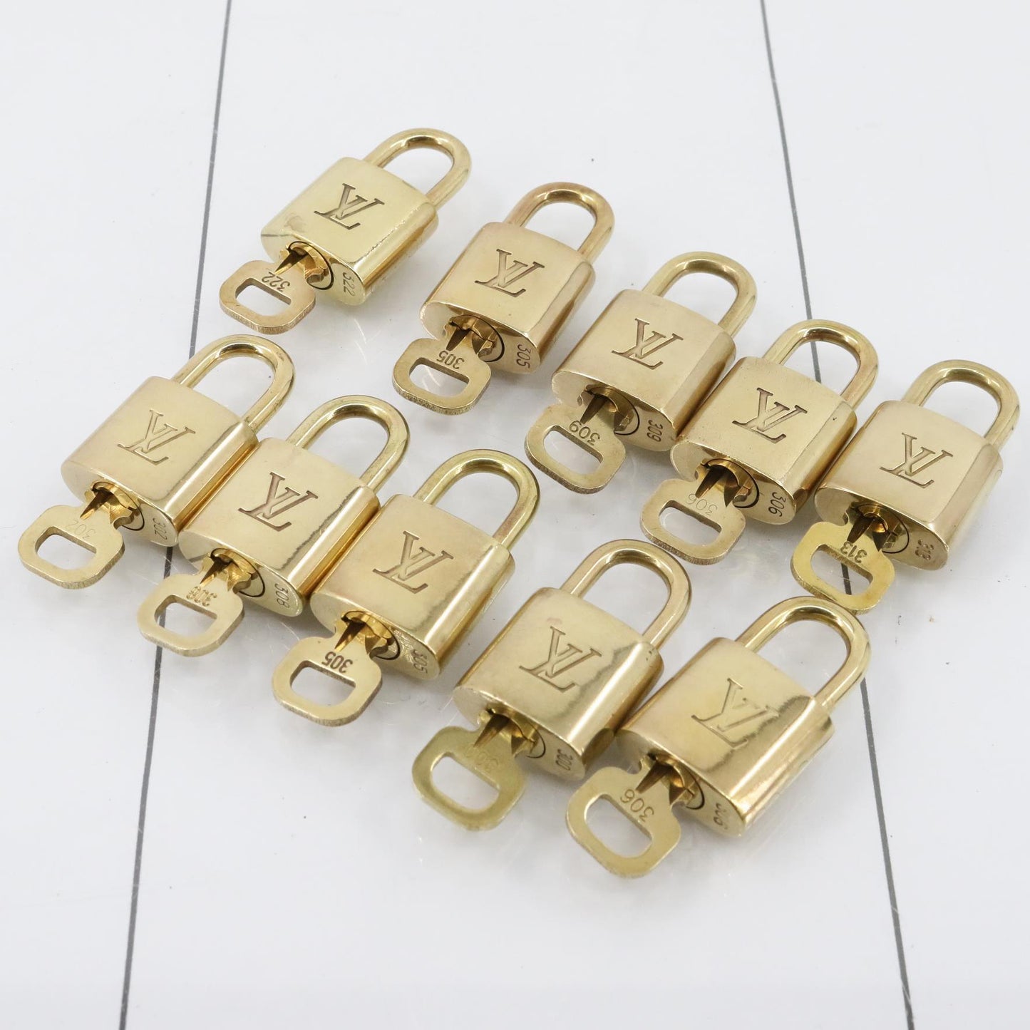 Set of 10 Lock and Keys