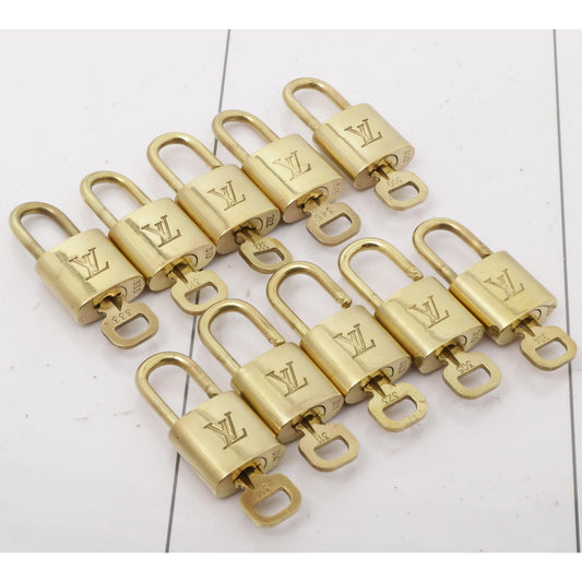 Set of 10 Lock and Keys