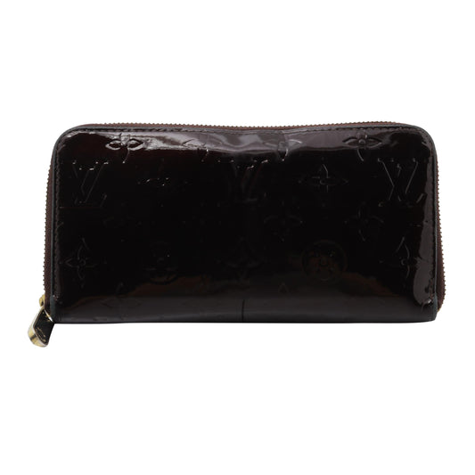 Vernis Amarante Zippy Wallet