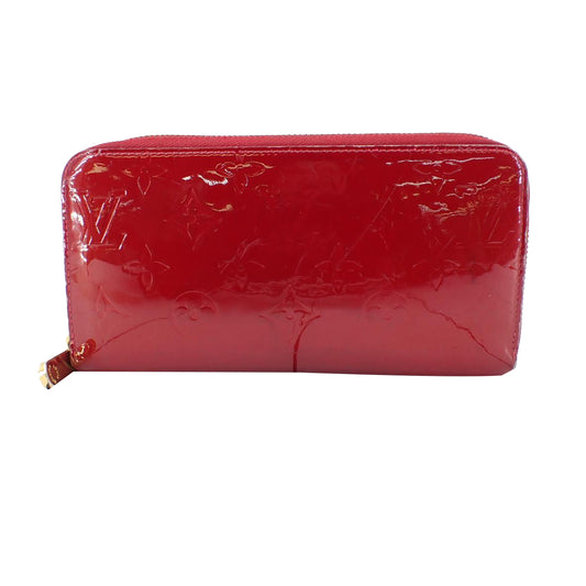 Vernis Red Zippy Wallet