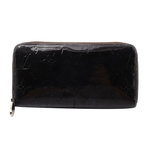 Vernis Amarante Zippy Wallet