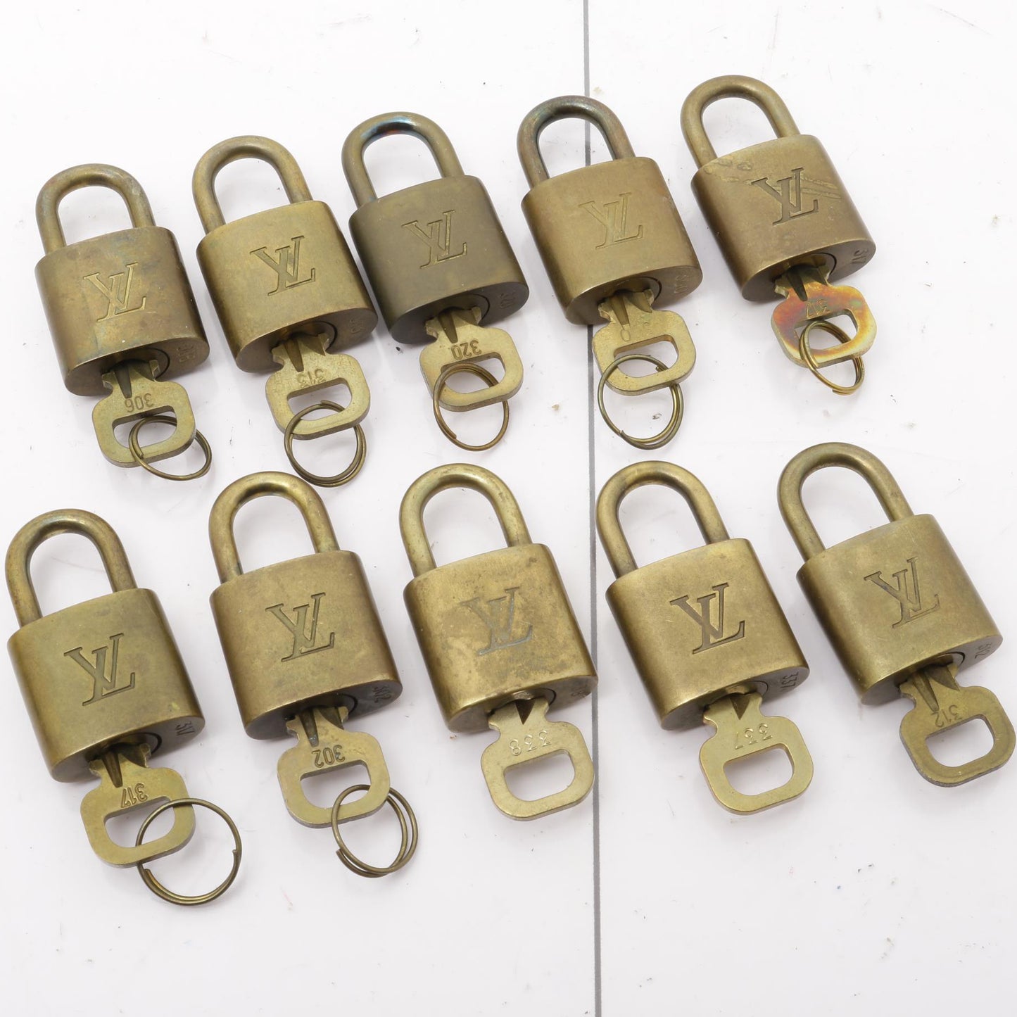 Set of 10 Lock and Keys