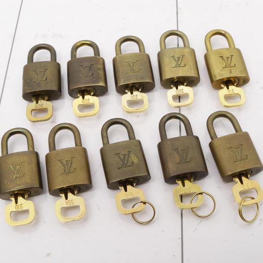 Set of 10 Lock and Keys