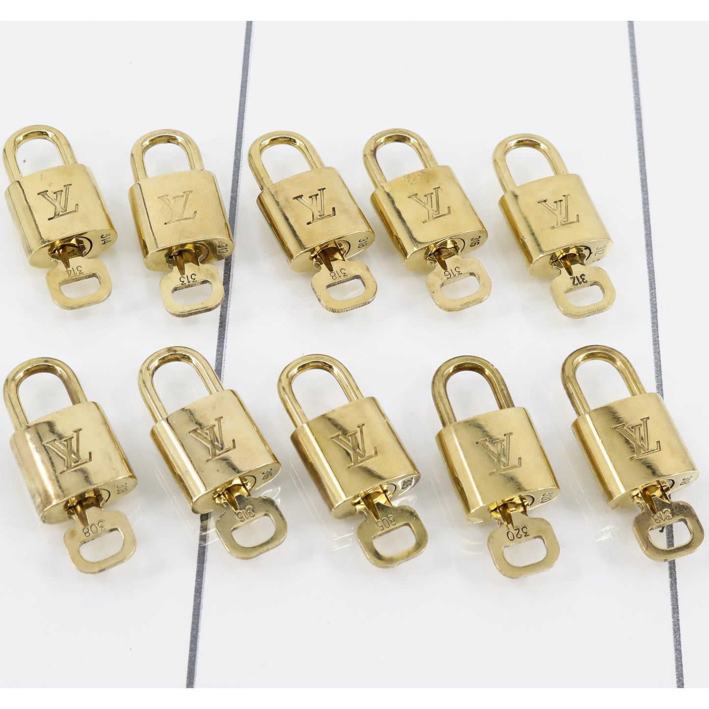 Set of 10 Lock and Keys