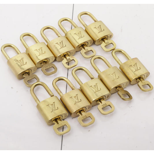 Set of 10 Lock and Keys