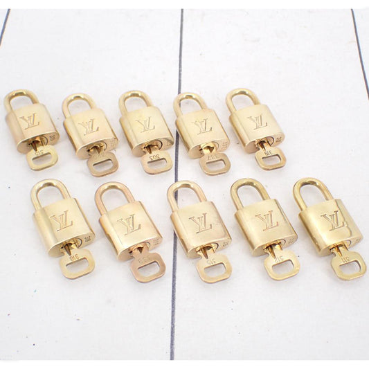 Set of 10 Lock and Keys