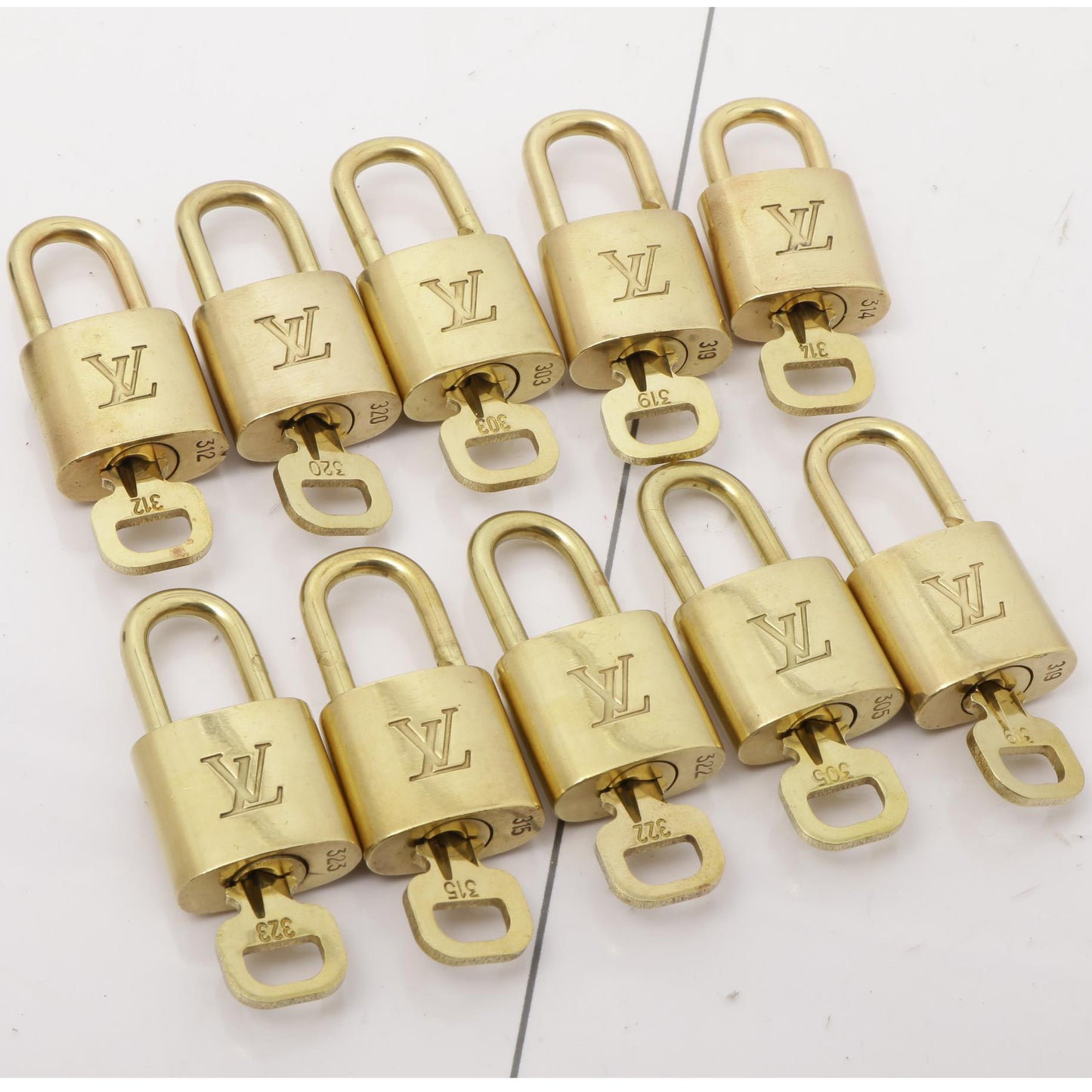 Set of 10 Lock and Keys