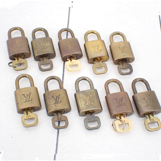 Set of 10 Lock and Keys