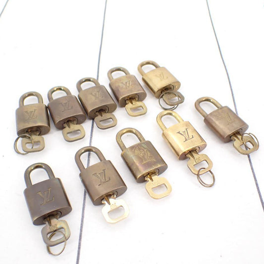 Set of 10 Lock and Keys