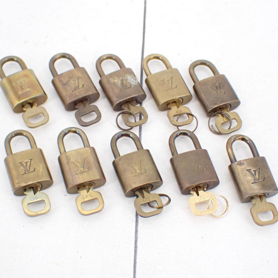 Set of 10 Lock and Keys