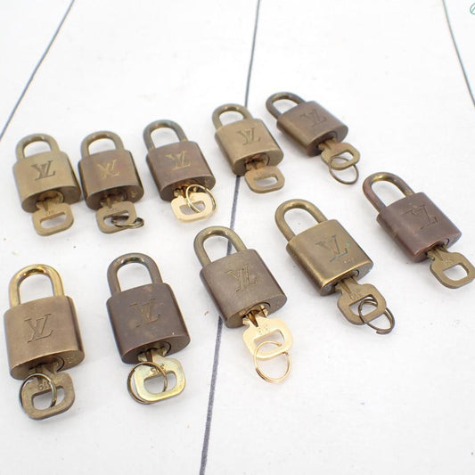 Set of 10 Lock and Keys