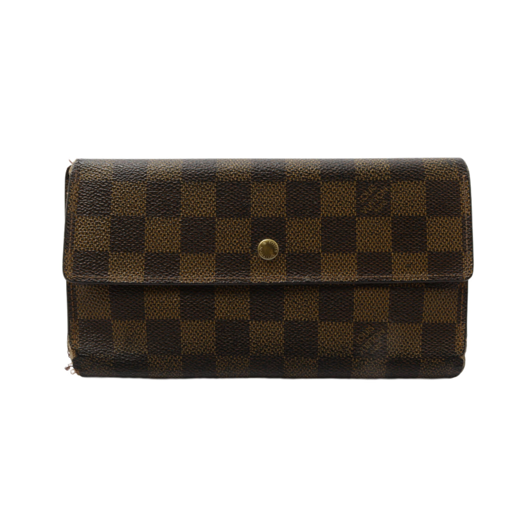 Damier Ebene International Wallet