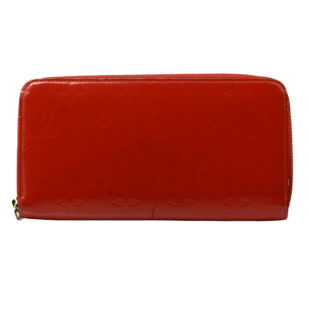 Vernis Red Zippy Wallet