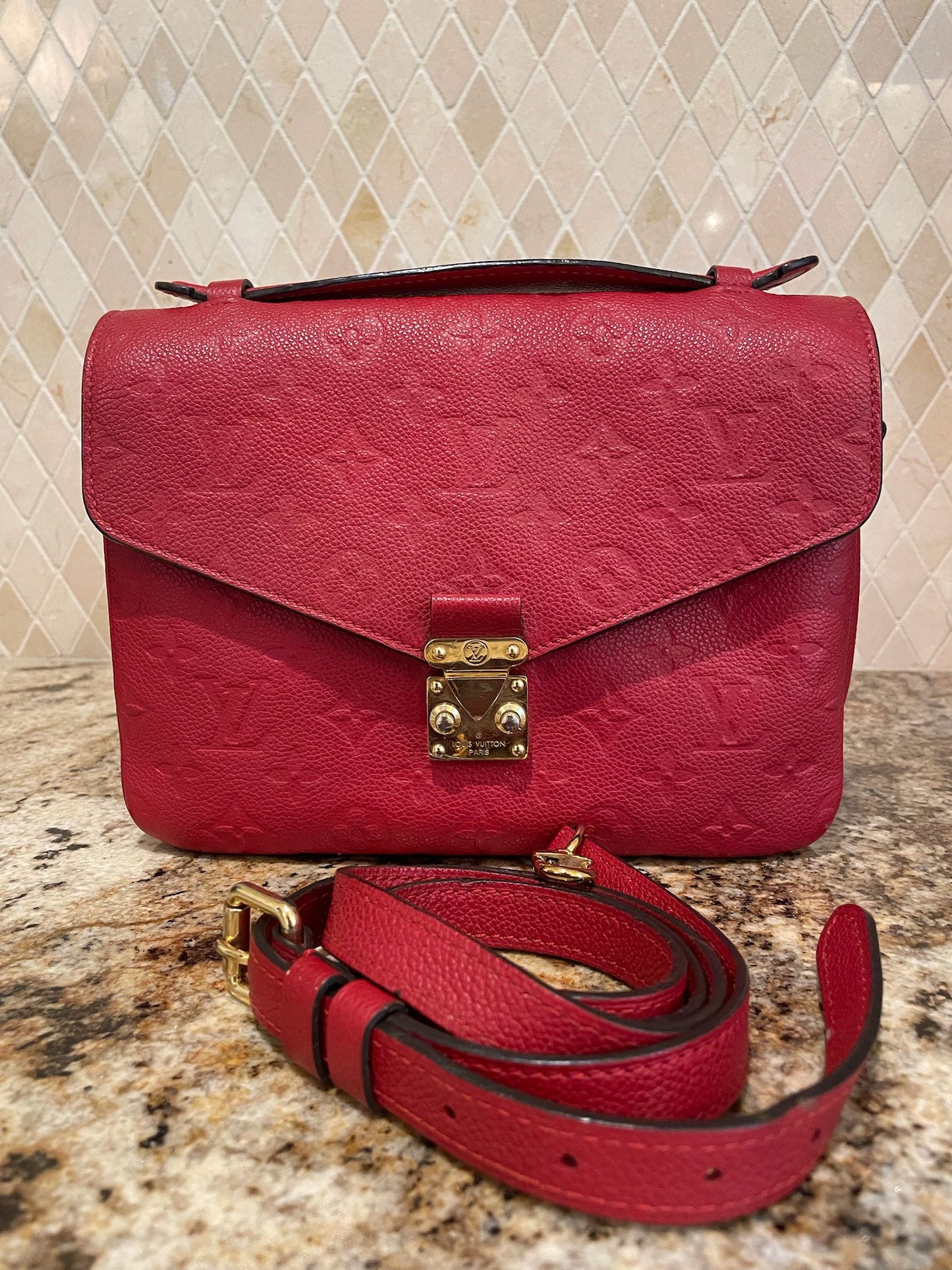 LV Empriente Red Metis MM