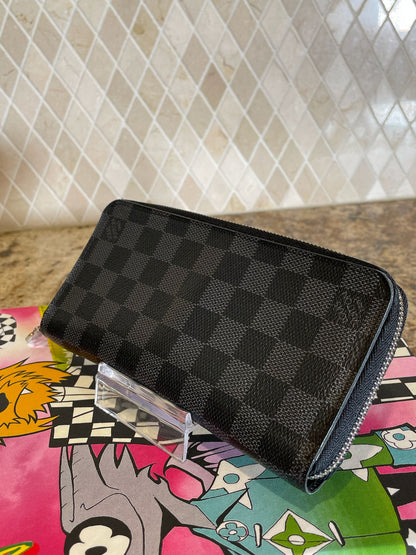 Louis Vuitton Damier Graphite Zippy Organizer